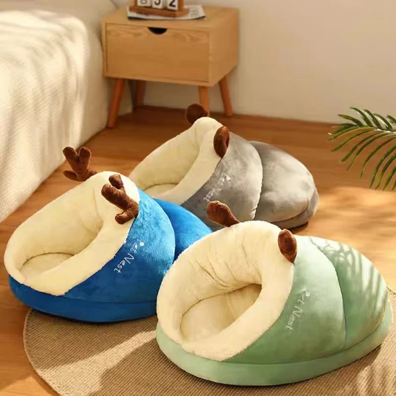 Snooze Slippers' Bed For Small-Medium Paws